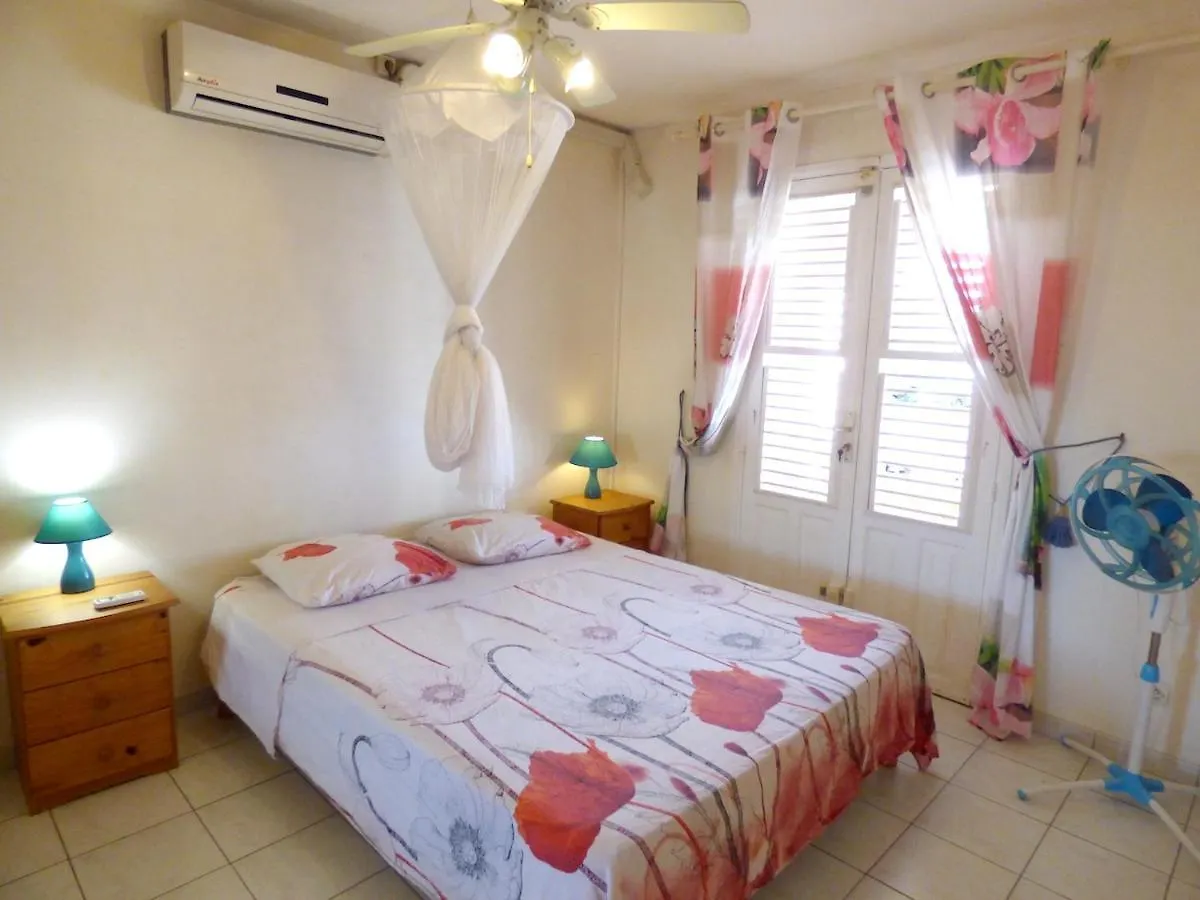 Appartement Moderne Avec Vue Sur La Mer A Les Trois Ilets 70 M² Balcon